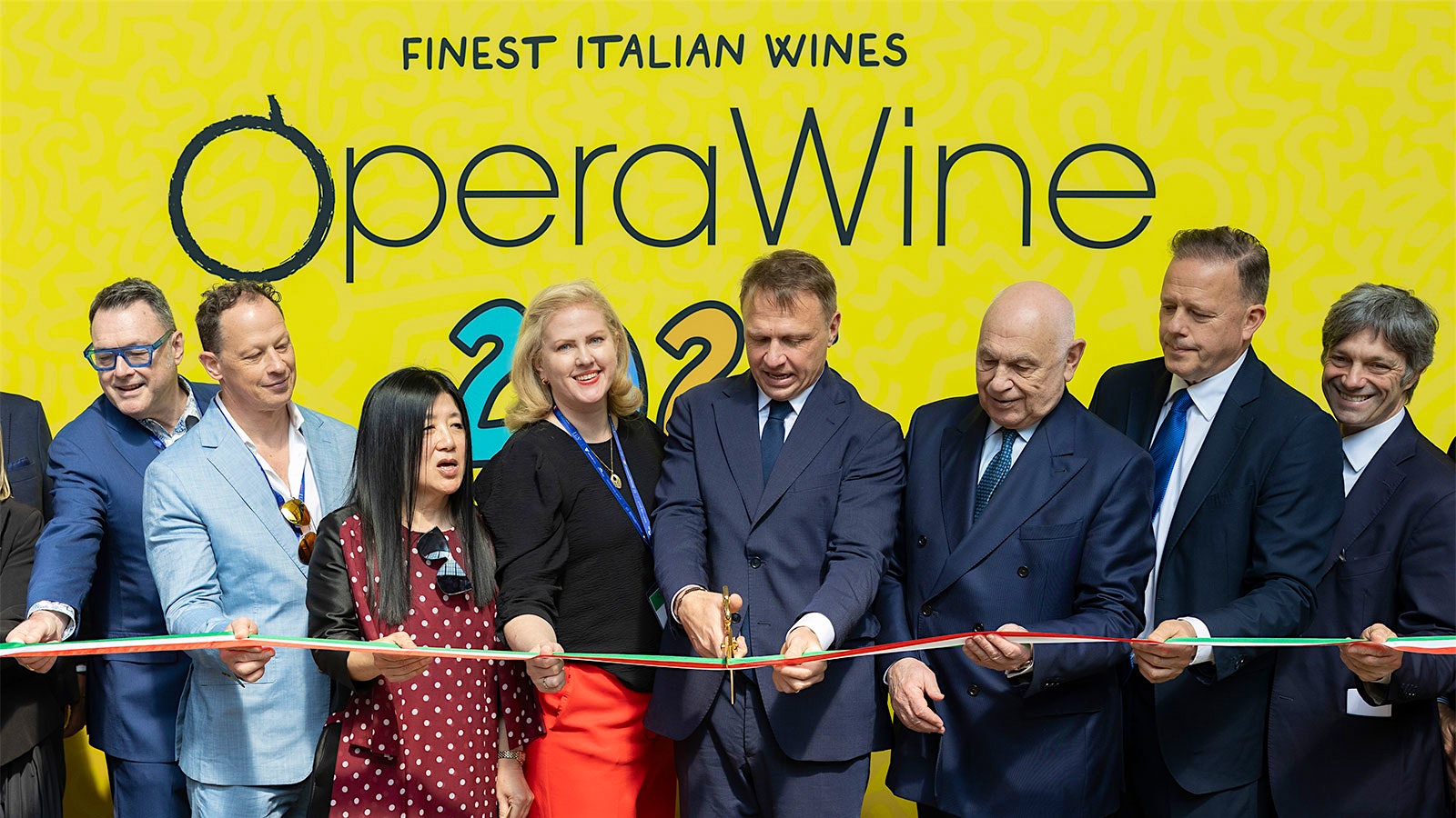 Wine Spectator senior editor Bruce Sanderson, executive editor Jeffery Lindenmuth, Vinitaly managing partner Stevie Kim, tasting director Alison Napjus, Italian minister of agriculture Franco Lollobrigida, minister of justice Carlo Nordio, Veronafiere president Federico Bricolo, and Italian Trade Agency president Matteo Zoppas.